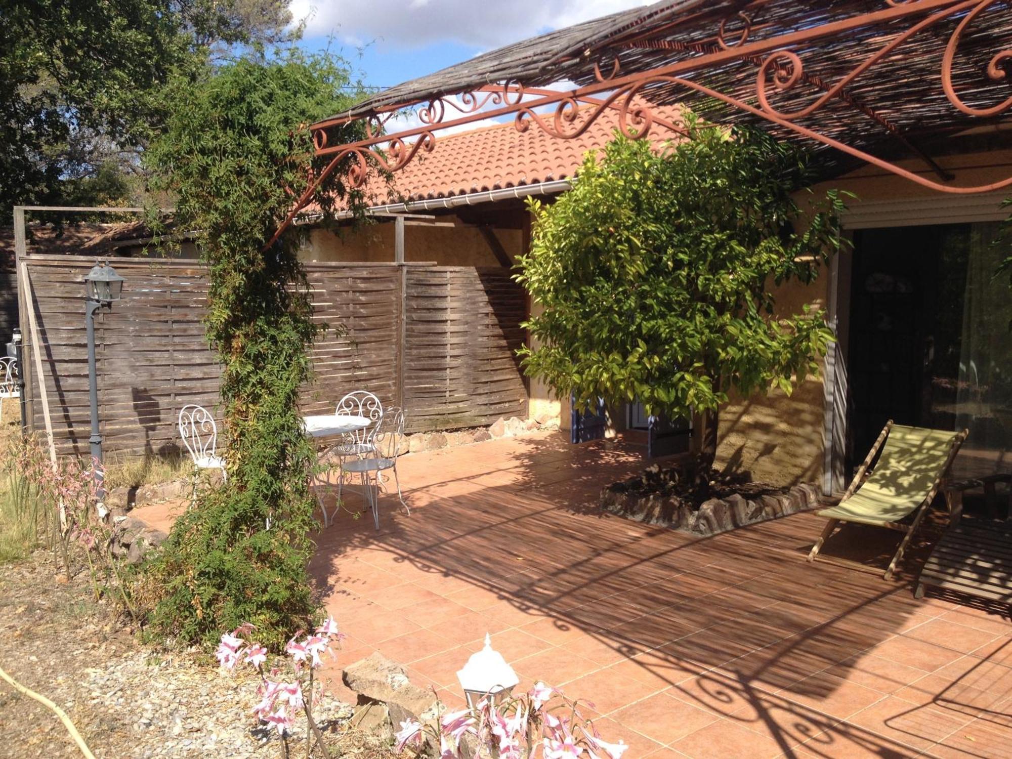 Domaine De La Marseillaise Apartment La Crau Room photo
